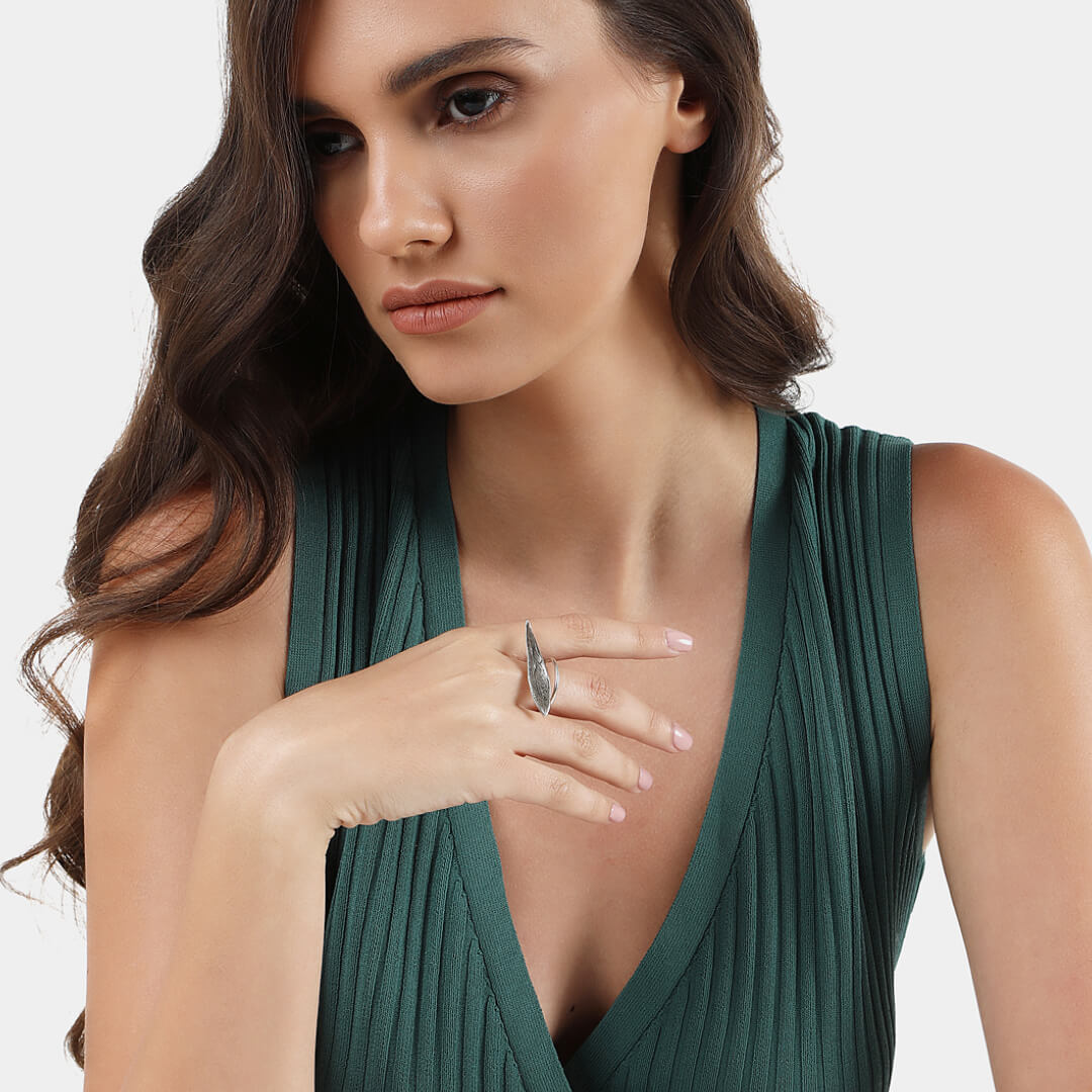 agapi-mediterranean-bague-feuille-olivier-argent-oxyd-ajustable image 2