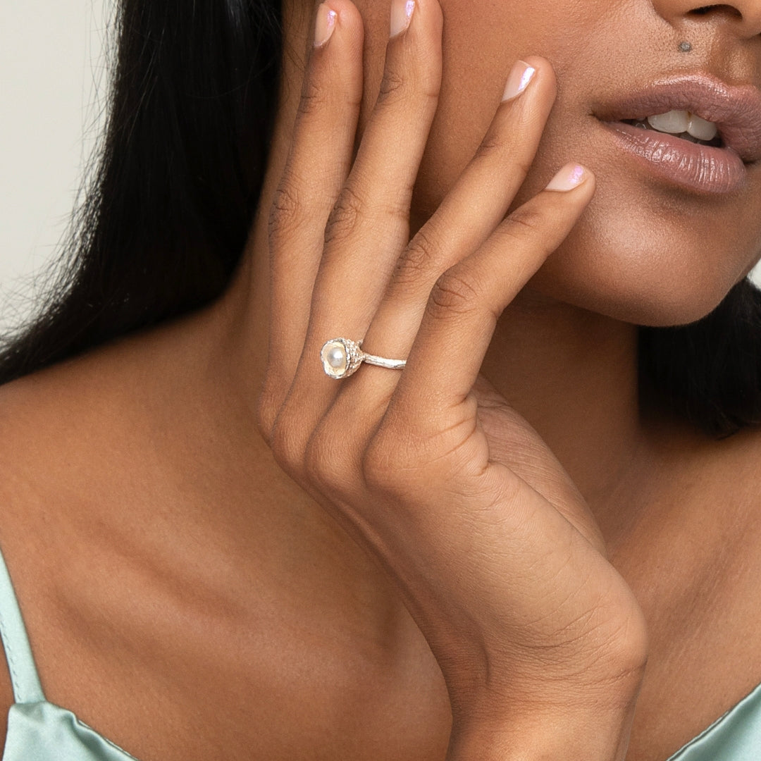 agapi-forestland-little-acorn-bague-argent-perle image 2