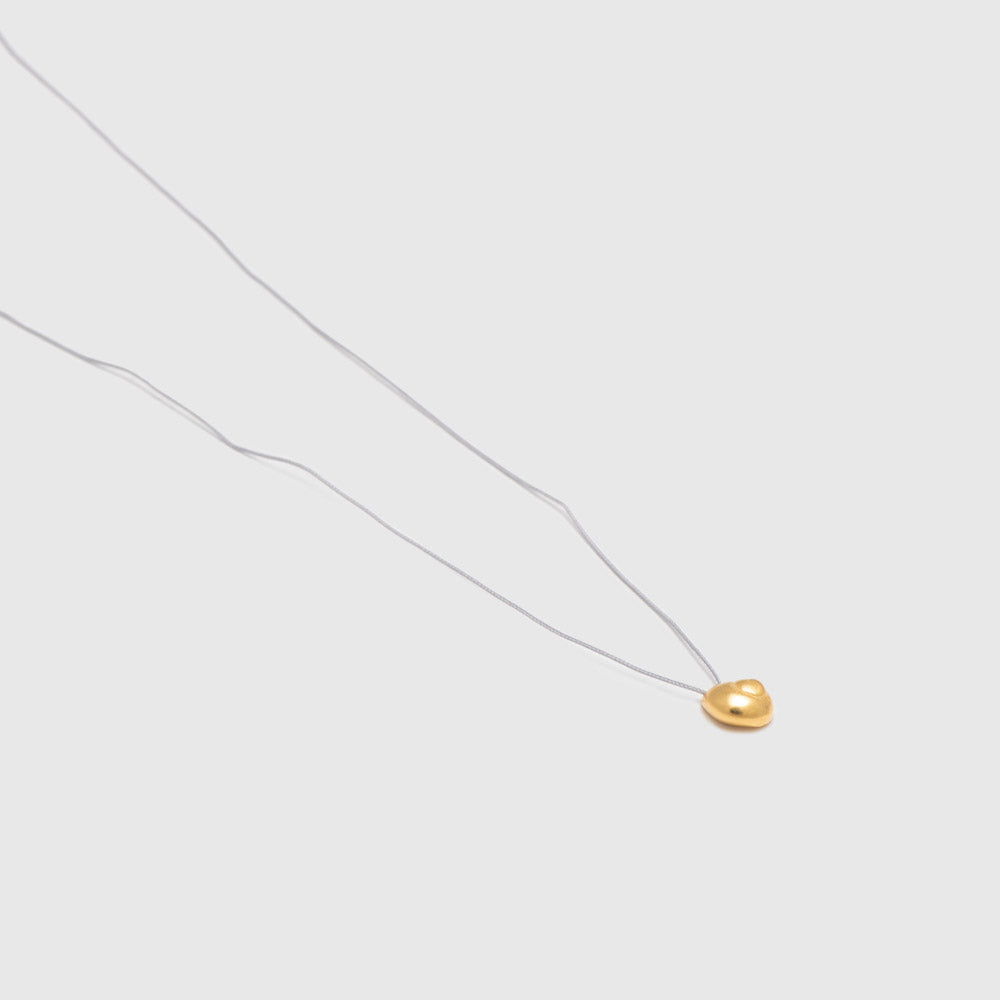 agapi-seastories-sea-snail-collier-cordon-dor-argent-925-perles image 5