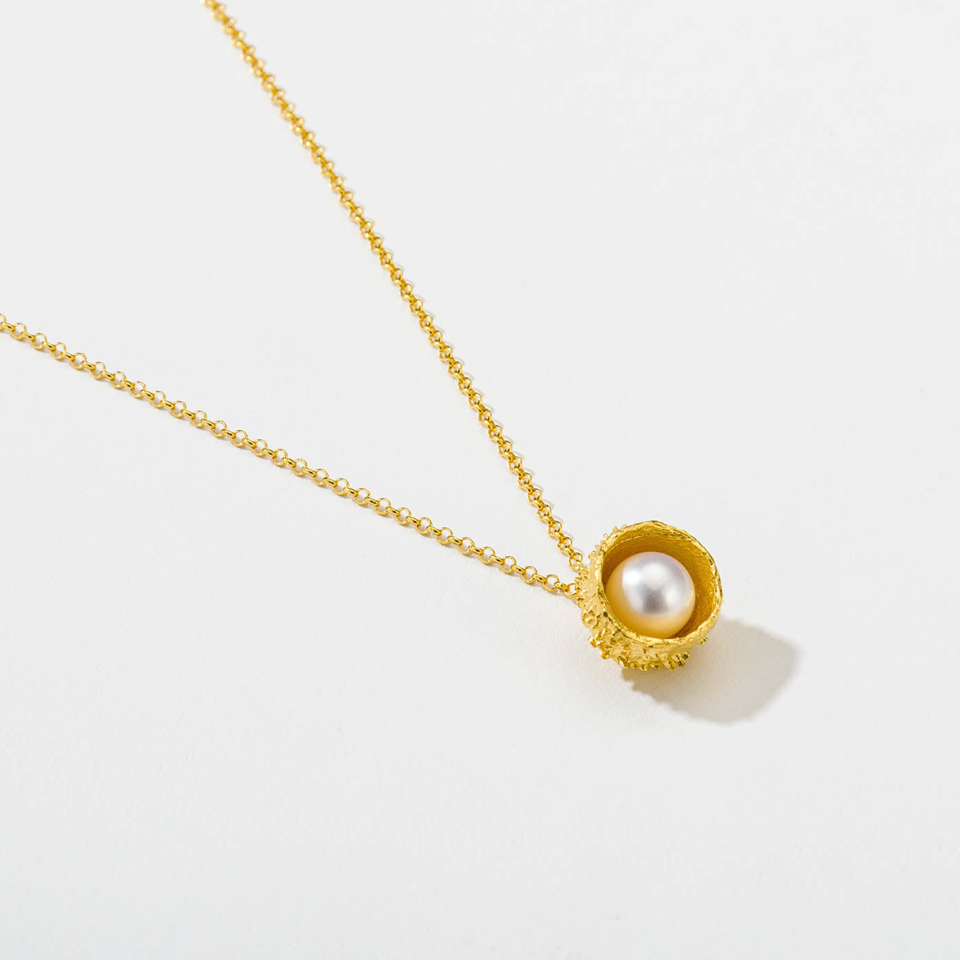 agapi-forestland-acorn-collier-gland-perle-plaqu-or image 1