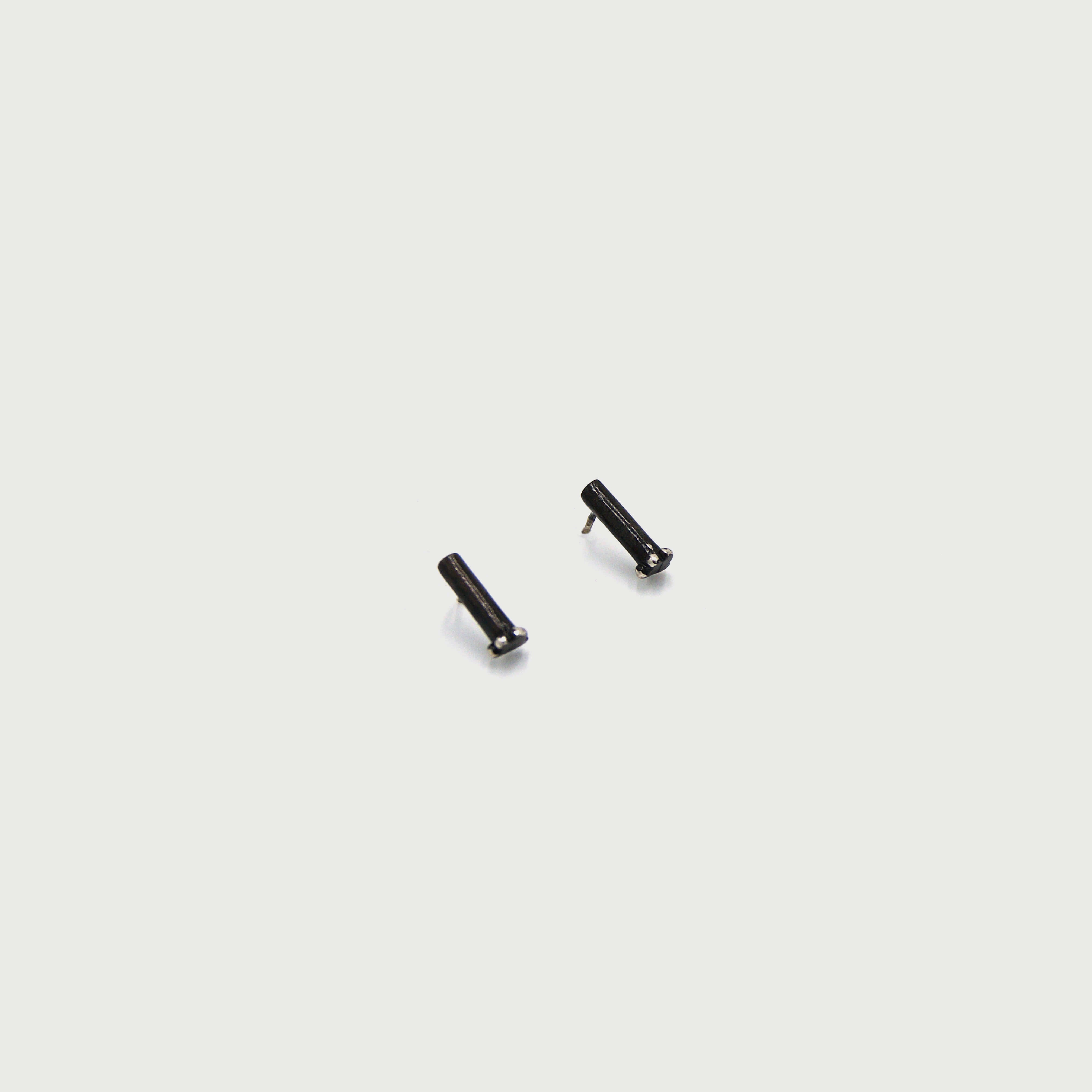 agapi-dropped-bubbles-petites-boucles-bulles-noires-oxydation image 1