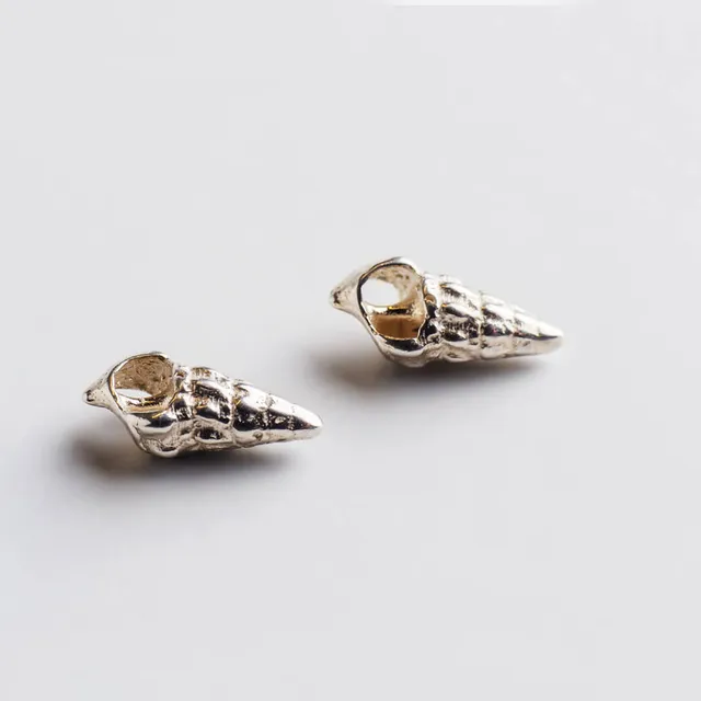 agapi-seastories-romantic-seashell-puces-argent-925-coquillage image 1