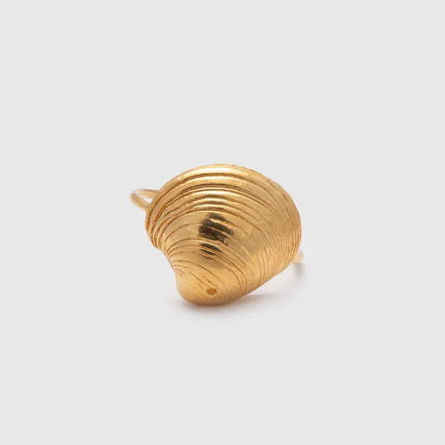 agapi-seastories-master-clam-bague-coquillage-dor-e-taille-54 image 1