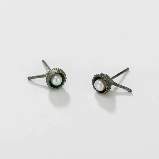 agapi-forestland-graine-perle-clous-d-oreilles-patine-argent image 1