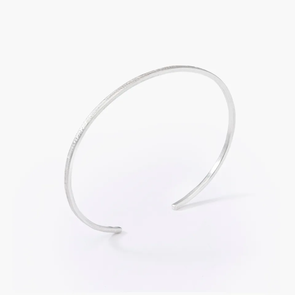 atelier-claire-marie-steinmetz-jonc-bracelet-argent-925-dentelle image 1