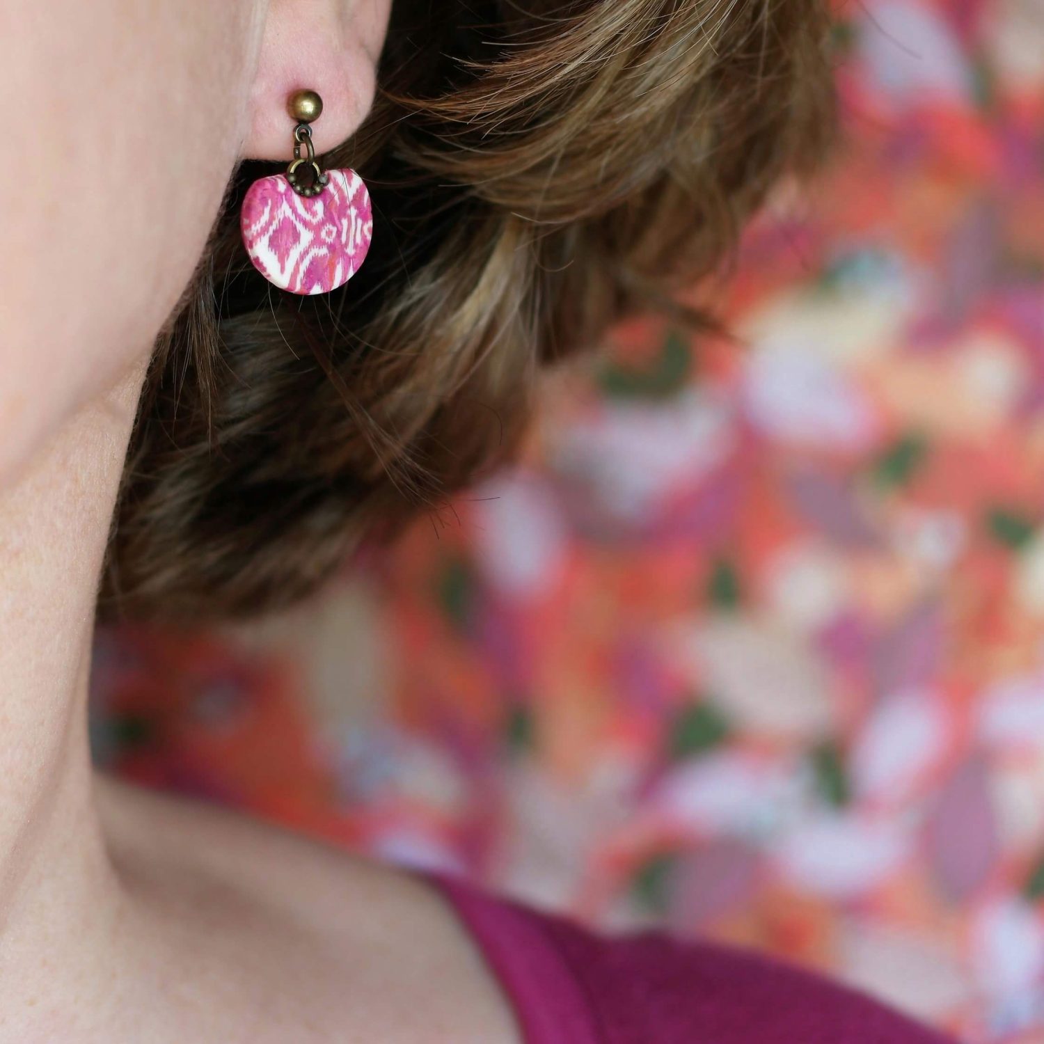 11prunes-nilufar-petites-boucles-d-oreilles-ikat-magenta image 2