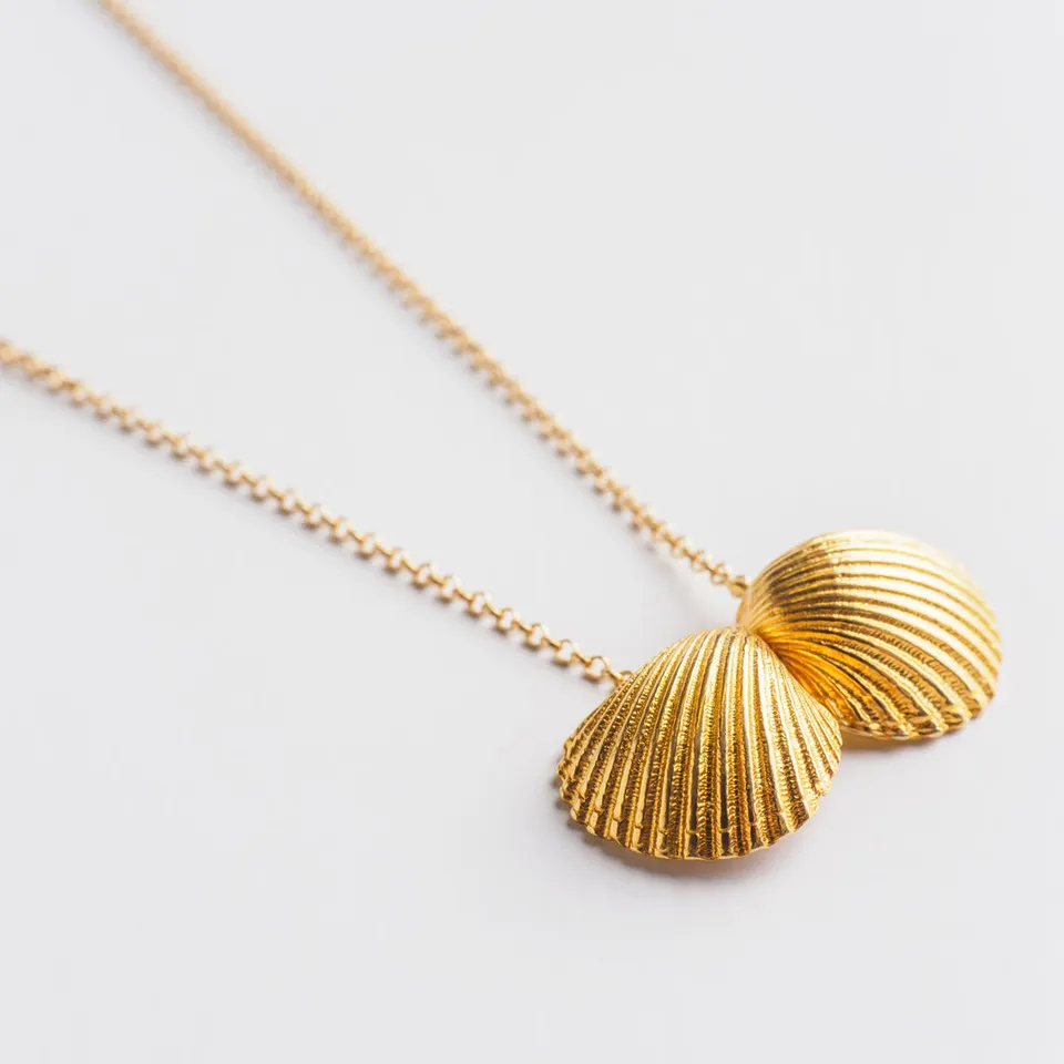 agapi-seastories-twin-oysters-collier-cha-ne-dor image 1