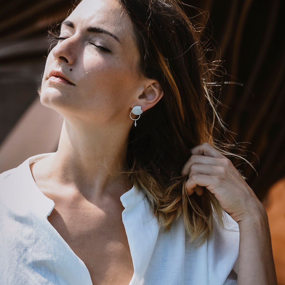 emmanuelle-hamet-dune-boucles-d-oreilles-perles-14-mm image 3