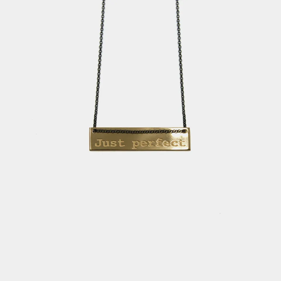 agapi-ids-just-perfect-collier-plaqu-or-42-cm image 1