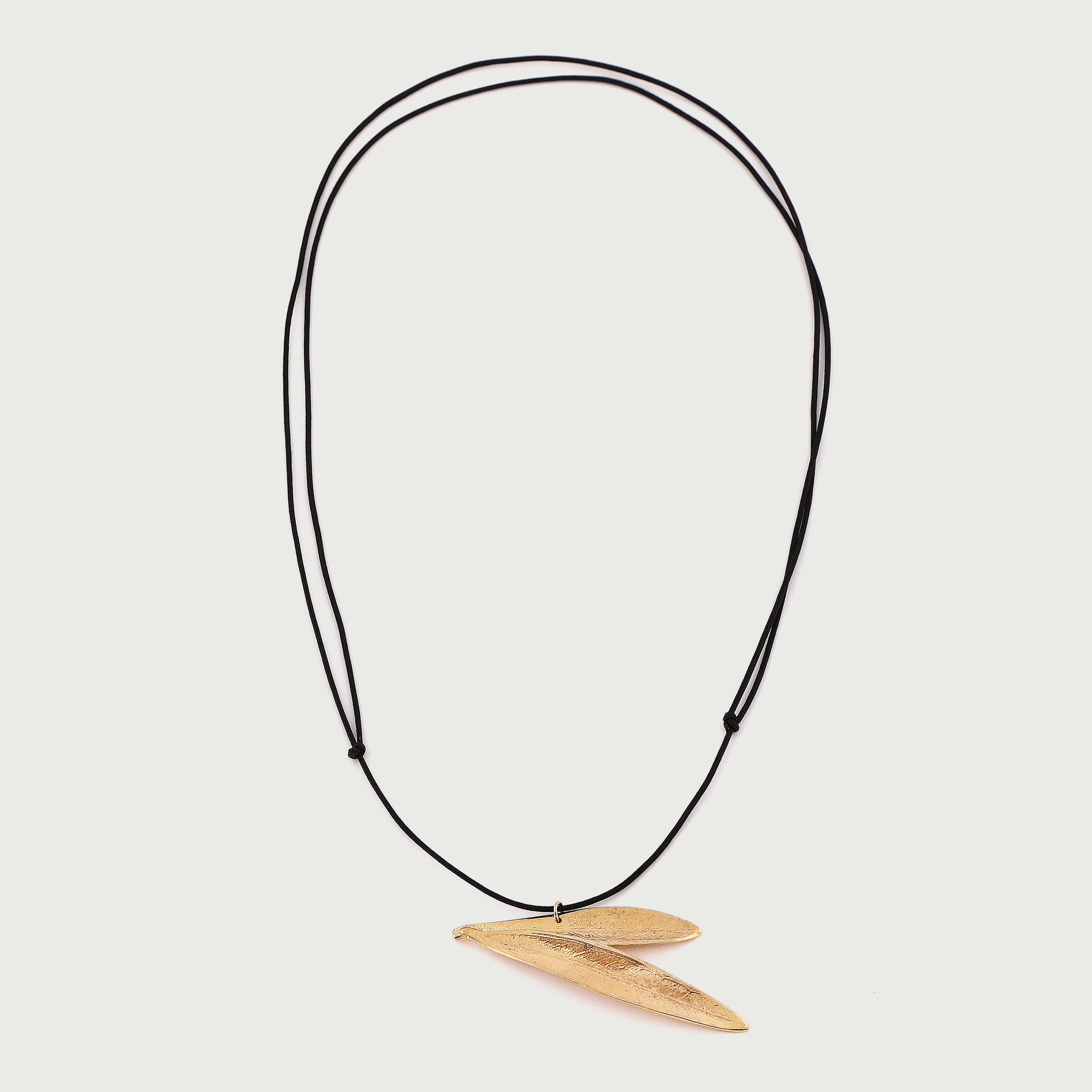agapi-eirini-collier-feuille-olivier-dor-cordon image 3