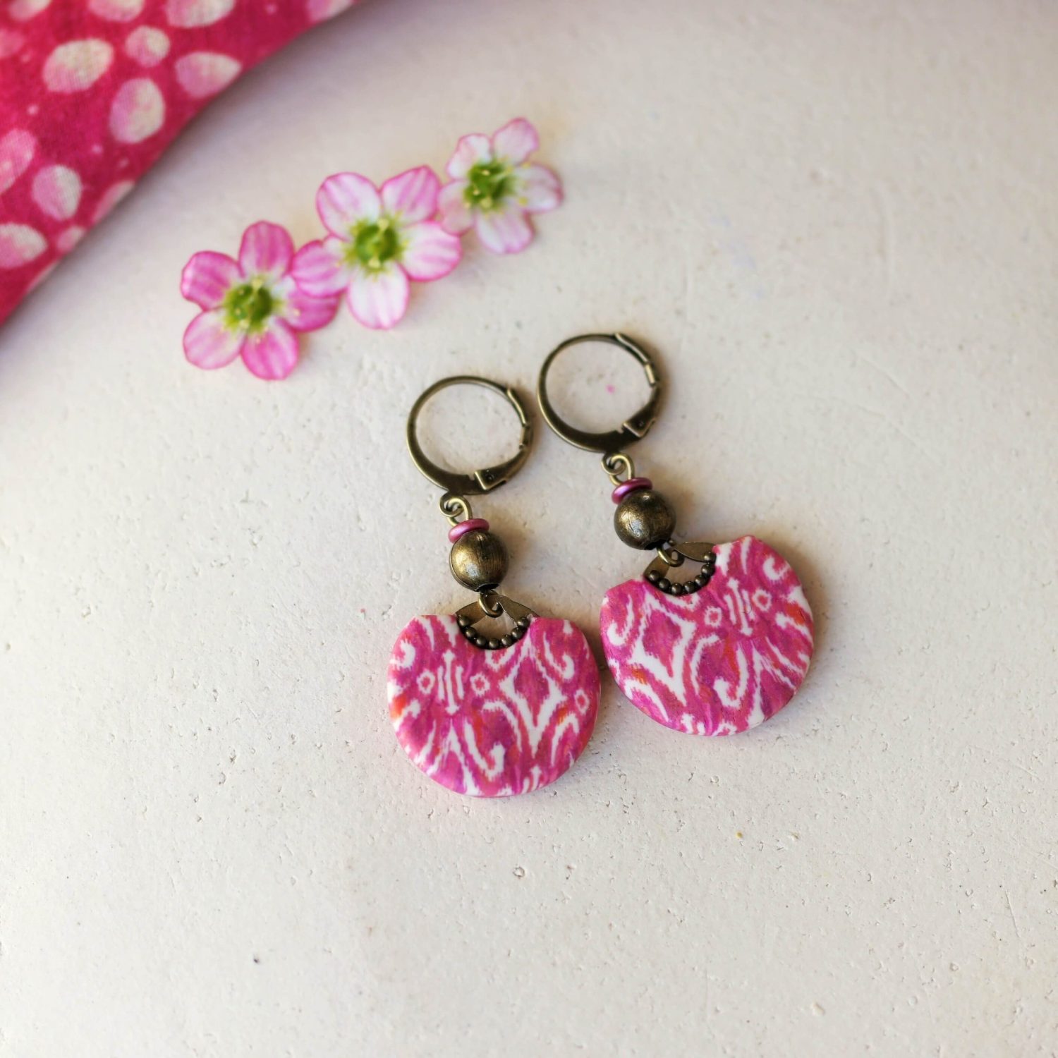 11prunes-nilufar-grandes-boucles-ikat-magenta-laiton image 3
