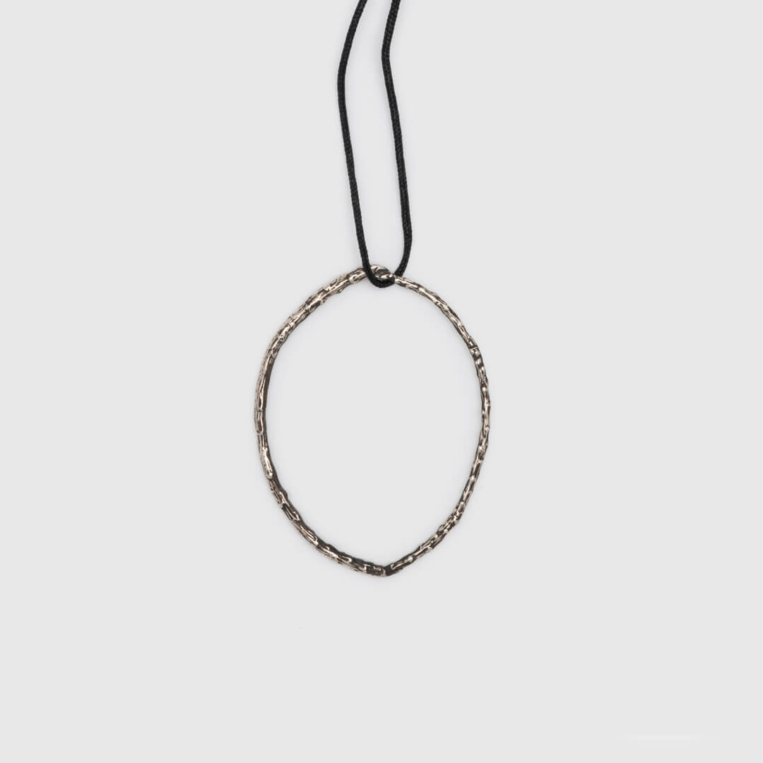 agapi-forestland-branch-hoop-collier-argent-noir-r-glable image 4