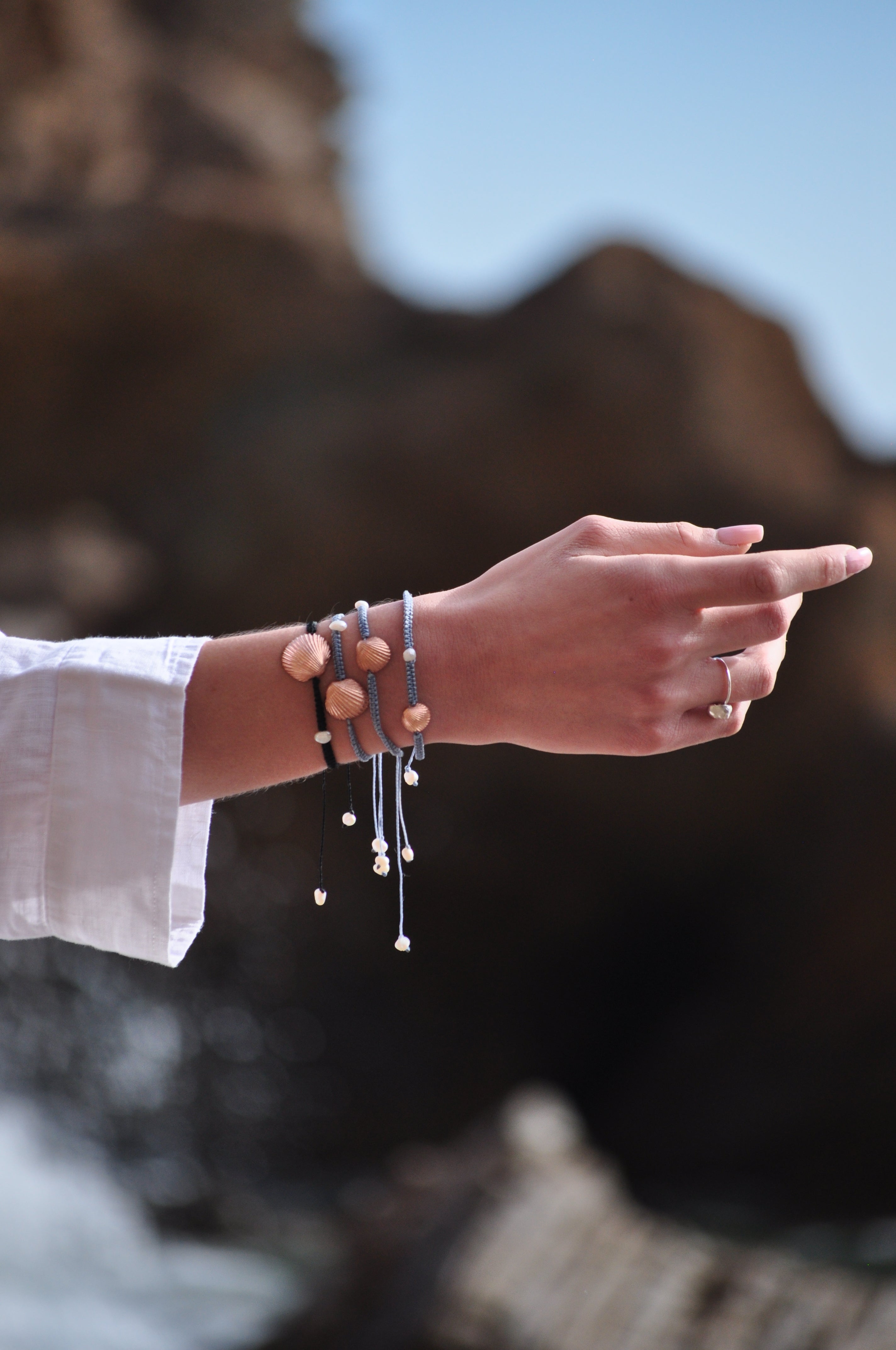 agapi-grande-oyster-bracelet-macram-huitre-or-rose image 4