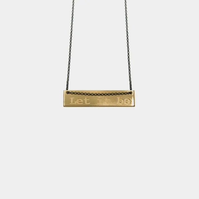 agapi-ids-let-it-be-collier-dor-plaque-42-cm image 1
