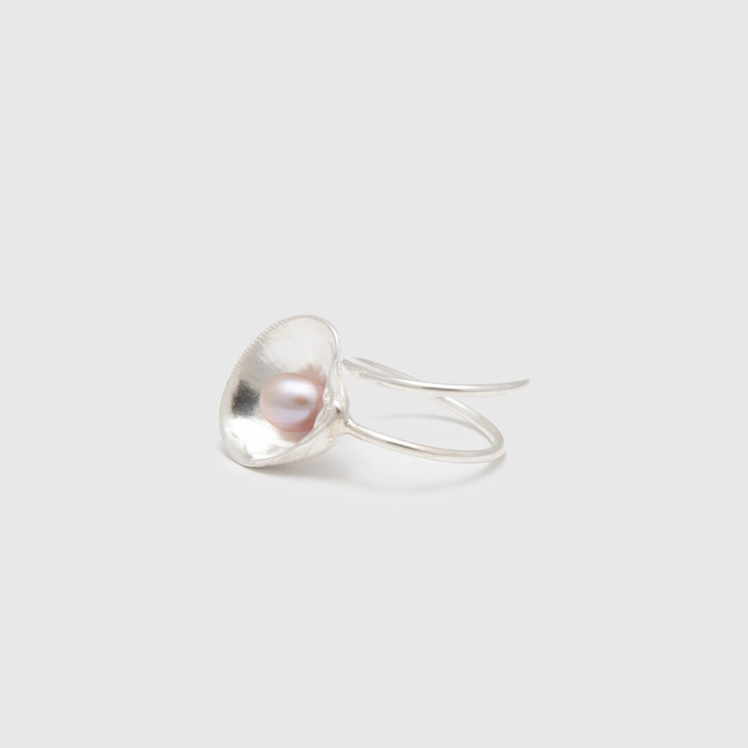 agapi-seastories-master-clam-bague-perle-argent-ajustable image 4