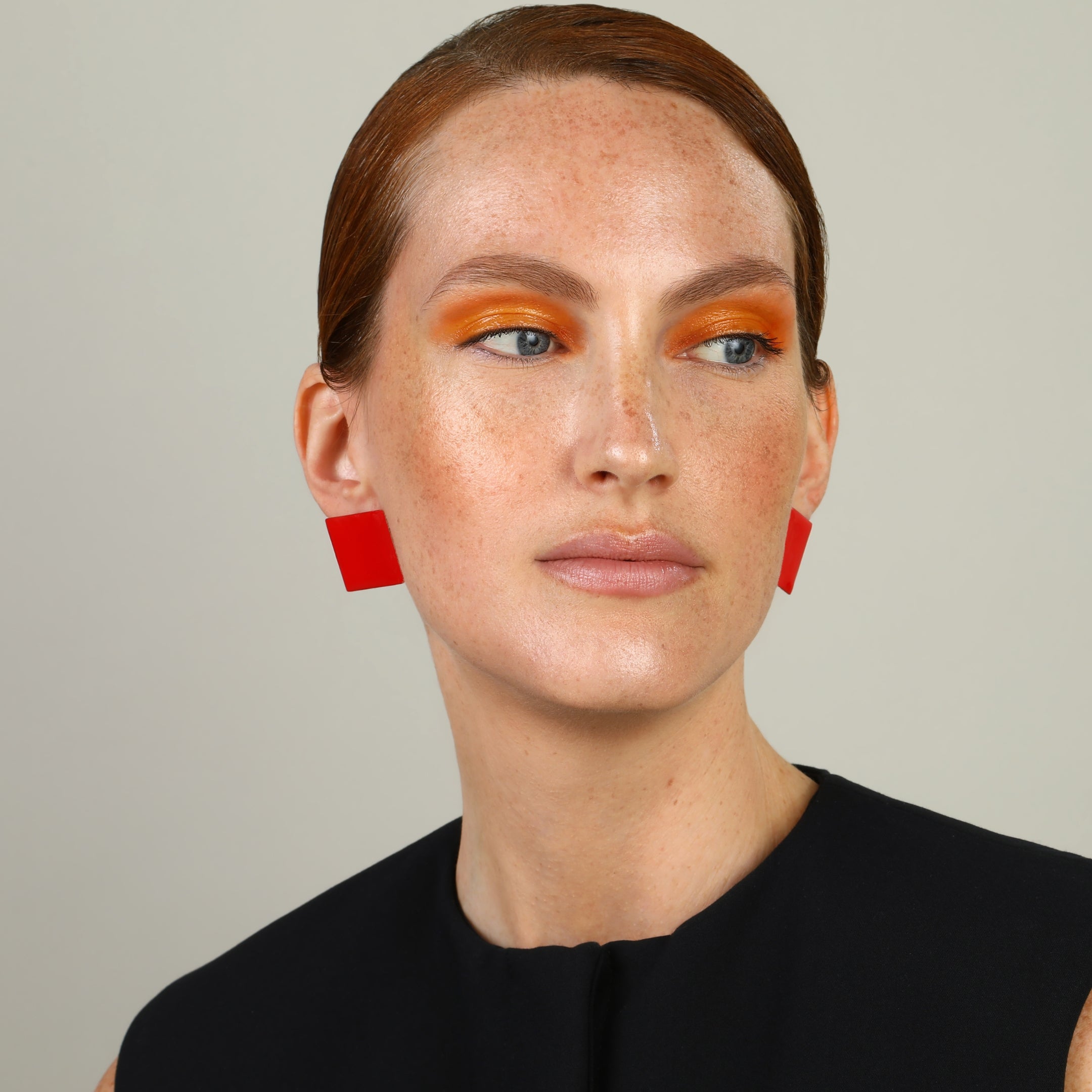 agapi-bau-square-puces-carr-es-rouge-mail image 2