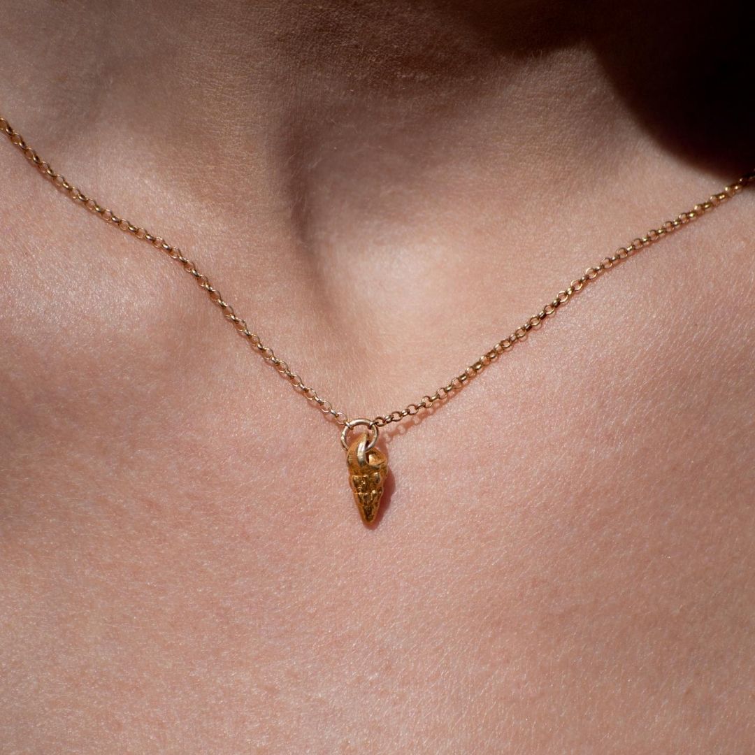 agapi-seastories-romantic-seashell-collier-coquillage-or-40-cm image 2