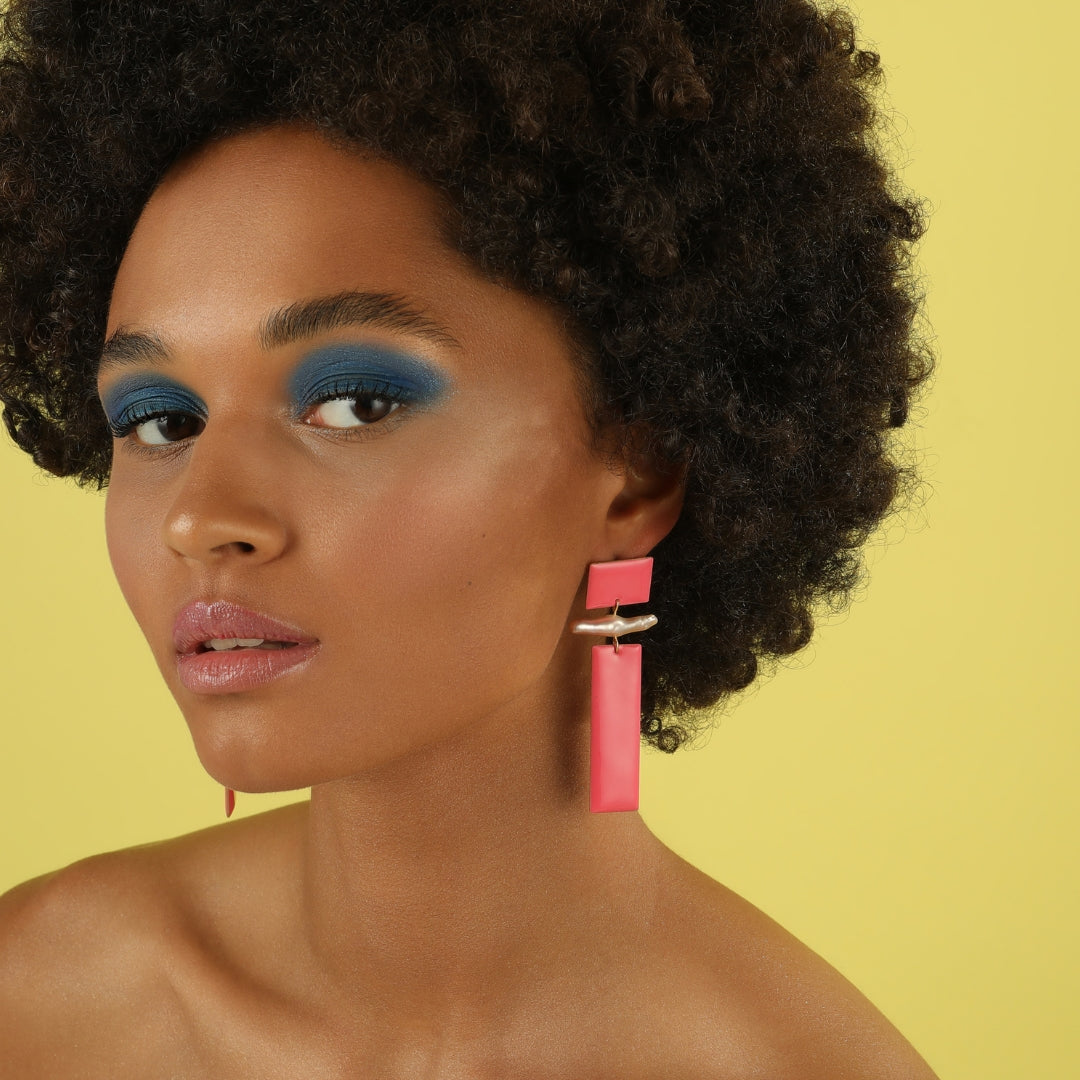 agapi-summer-in-the-city-boucles-d-oreilles-perle-rose-corail image 2