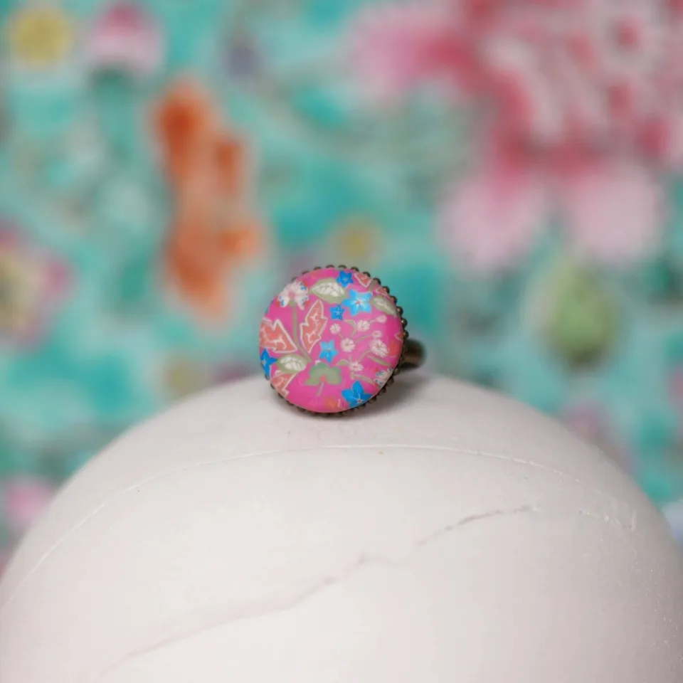 11prunes-mirabilis-bague-fantaisie-ronde-rose-et-bleu-floral image 1