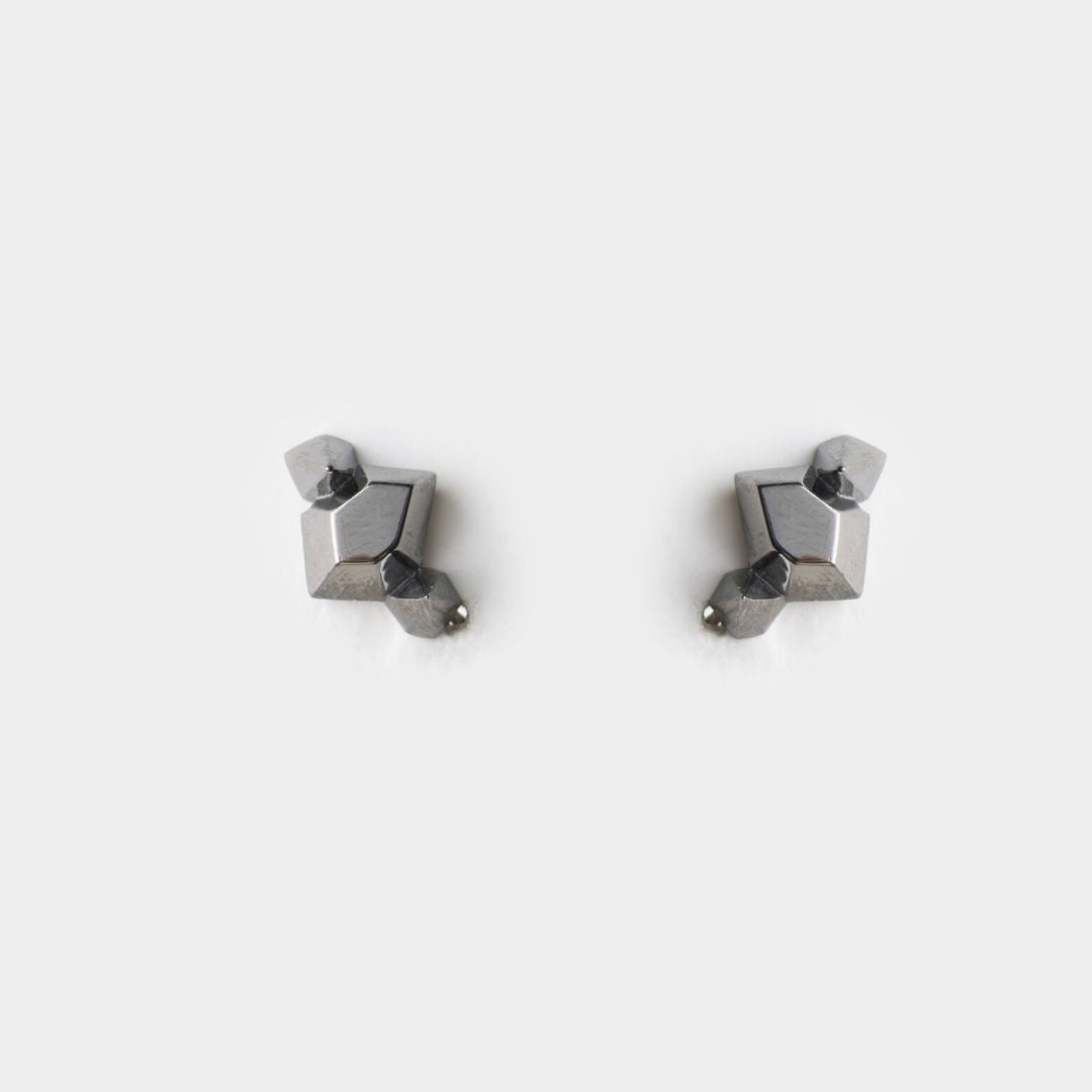 agapi-jewellery-just-a-dream-clous-d-oreilles-diamant-rhodium-noir image 1