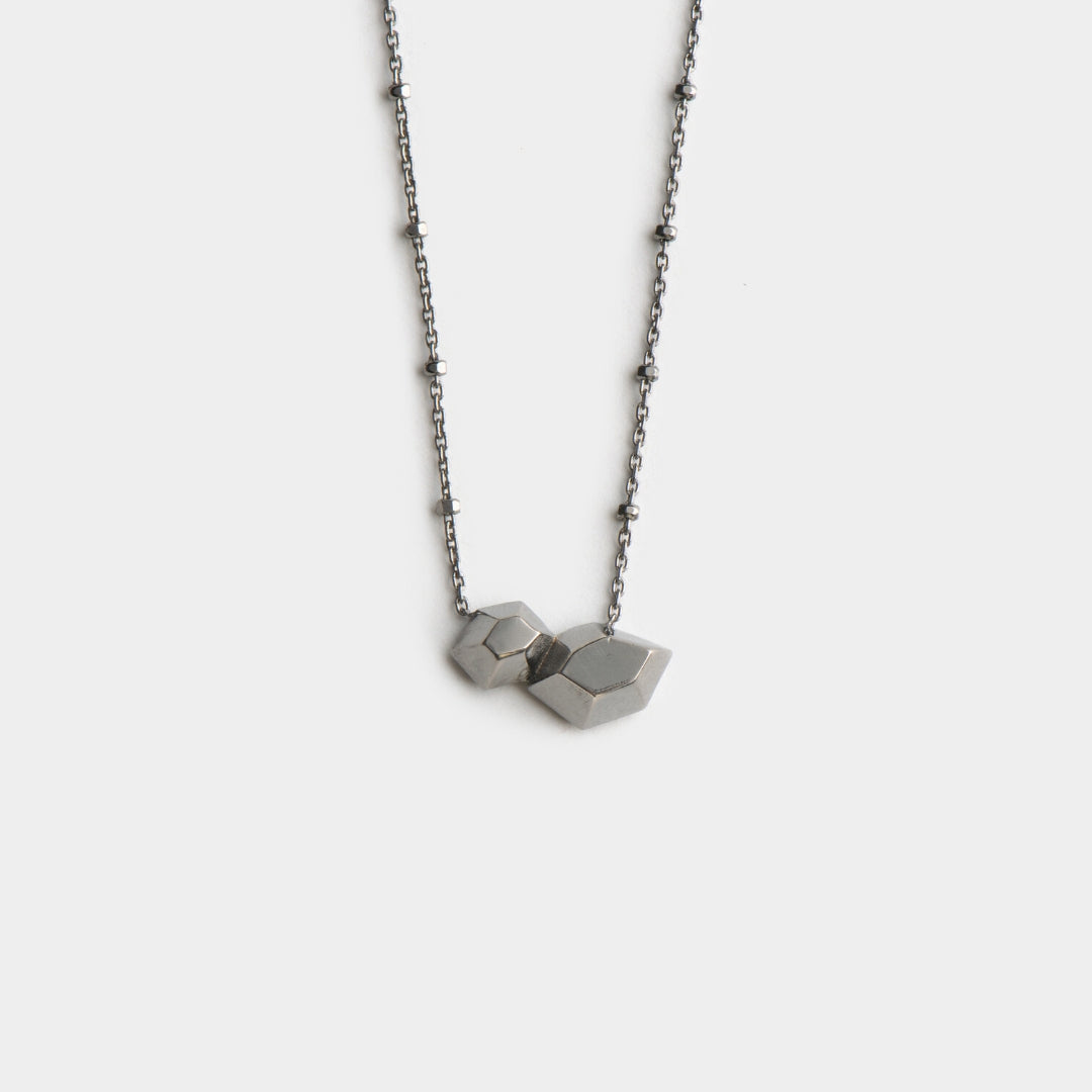 agapi-diamonds-dreams-repeated-dream-collier-rhodium-noir image 1