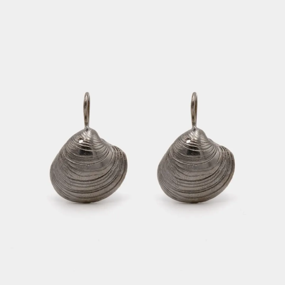 agapi-seastories-master-clam-boucles-oreilles-rhodium-noir image 1