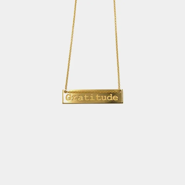 agapi-ids-gratitude-collier-plaquette-dor image 1