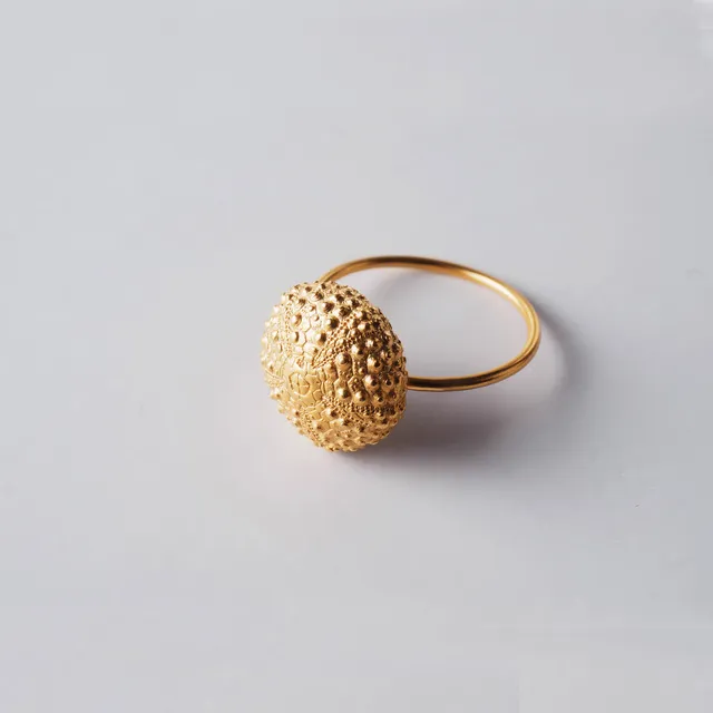 agapi-seastories-urchin-bague-dor-e-plaqu-or-24k image 1