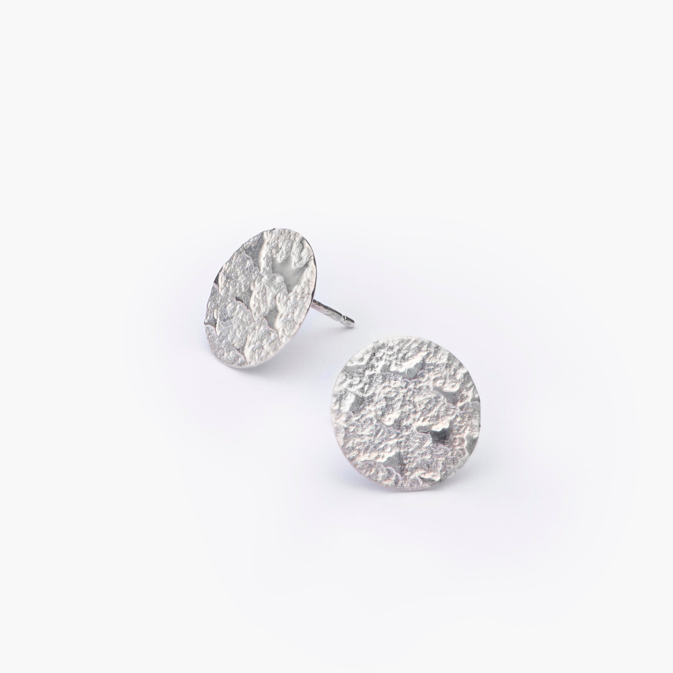atelier-claire-marie-steinmetz-moon-puces-argent-925-noir-12-mm image 1