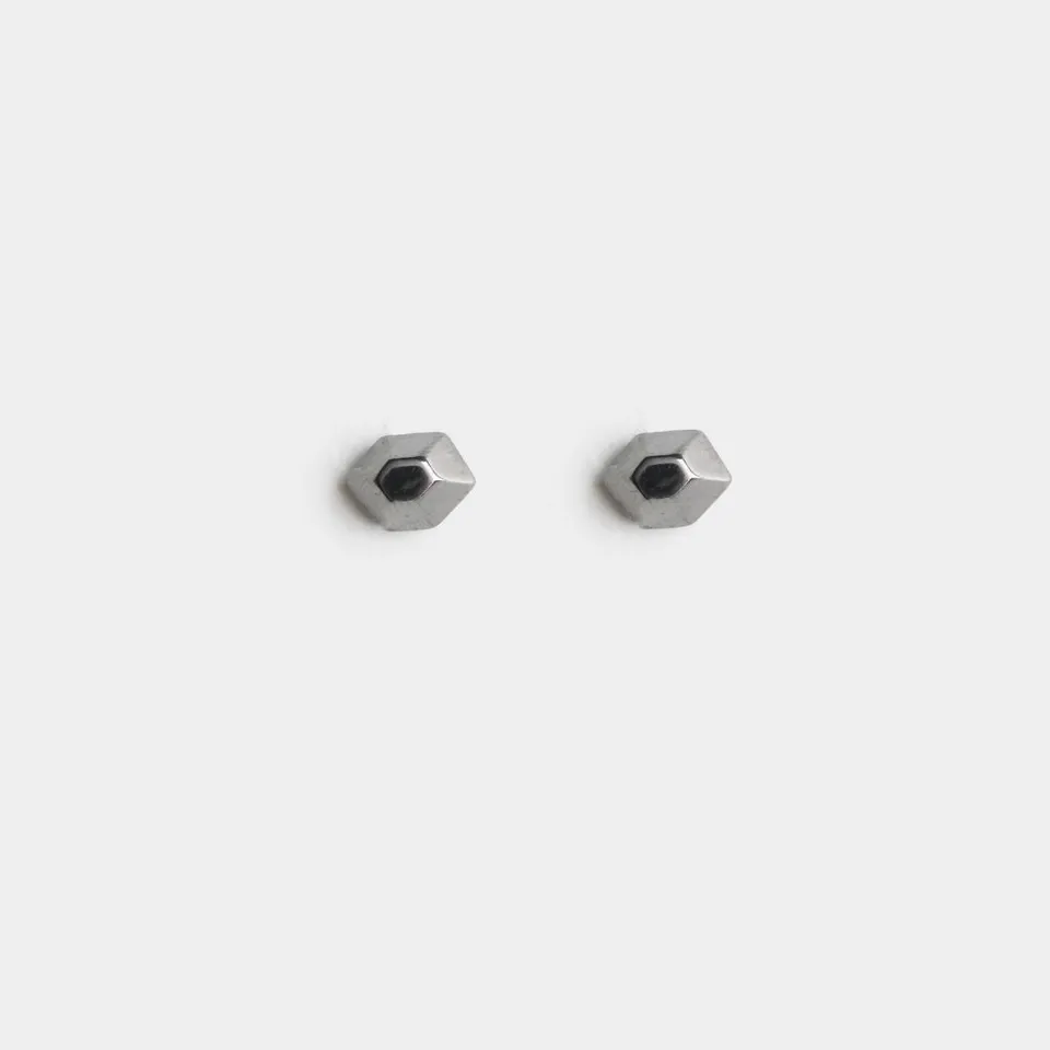 agapi-love-symbols-little-desire-clous-argent-rhodium-noir image 1