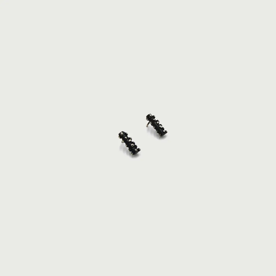 agapi-dropped-bubbles-small-line-boucles-noires-puces image 1