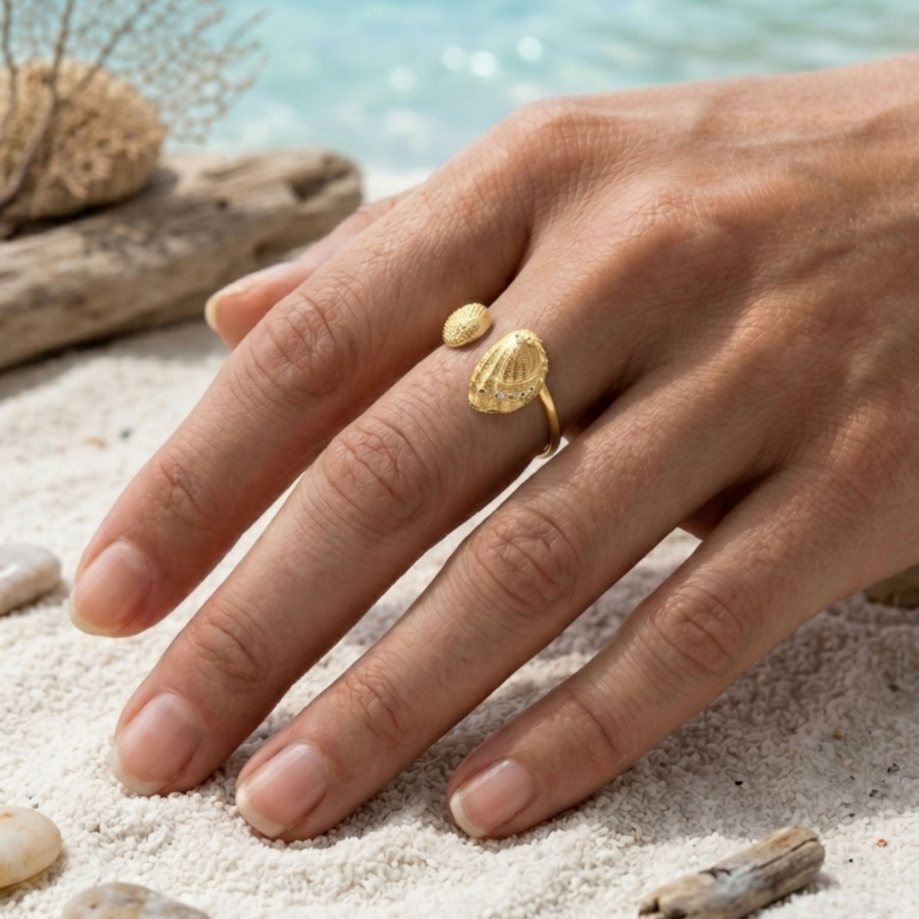 agapi-seastories-bague-oursin-coquillage-or-r-glable image 2