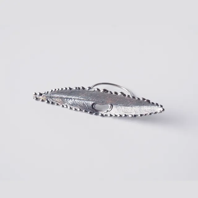 agapi-mediterranean-gold-bague-feuille-olivier-patine-arc-en-ciel image 1