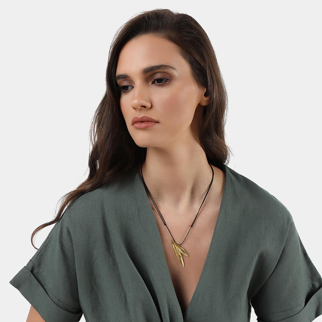 agapi-eirini-collier-feuille-olivier-dor-cordon image 2