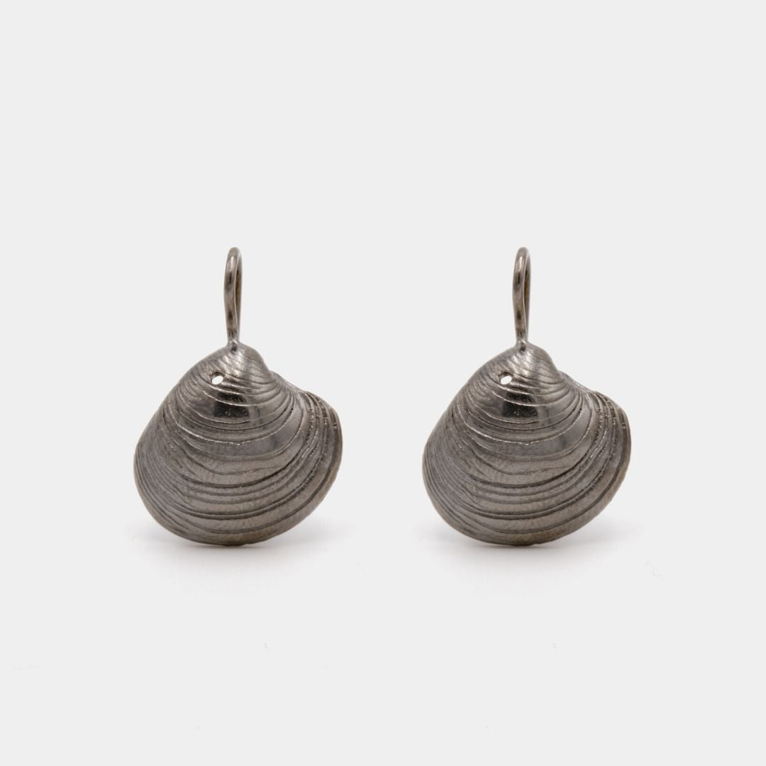 agapi-seastories-master-clam-boucles-oreilles-rhodium-noir image 1