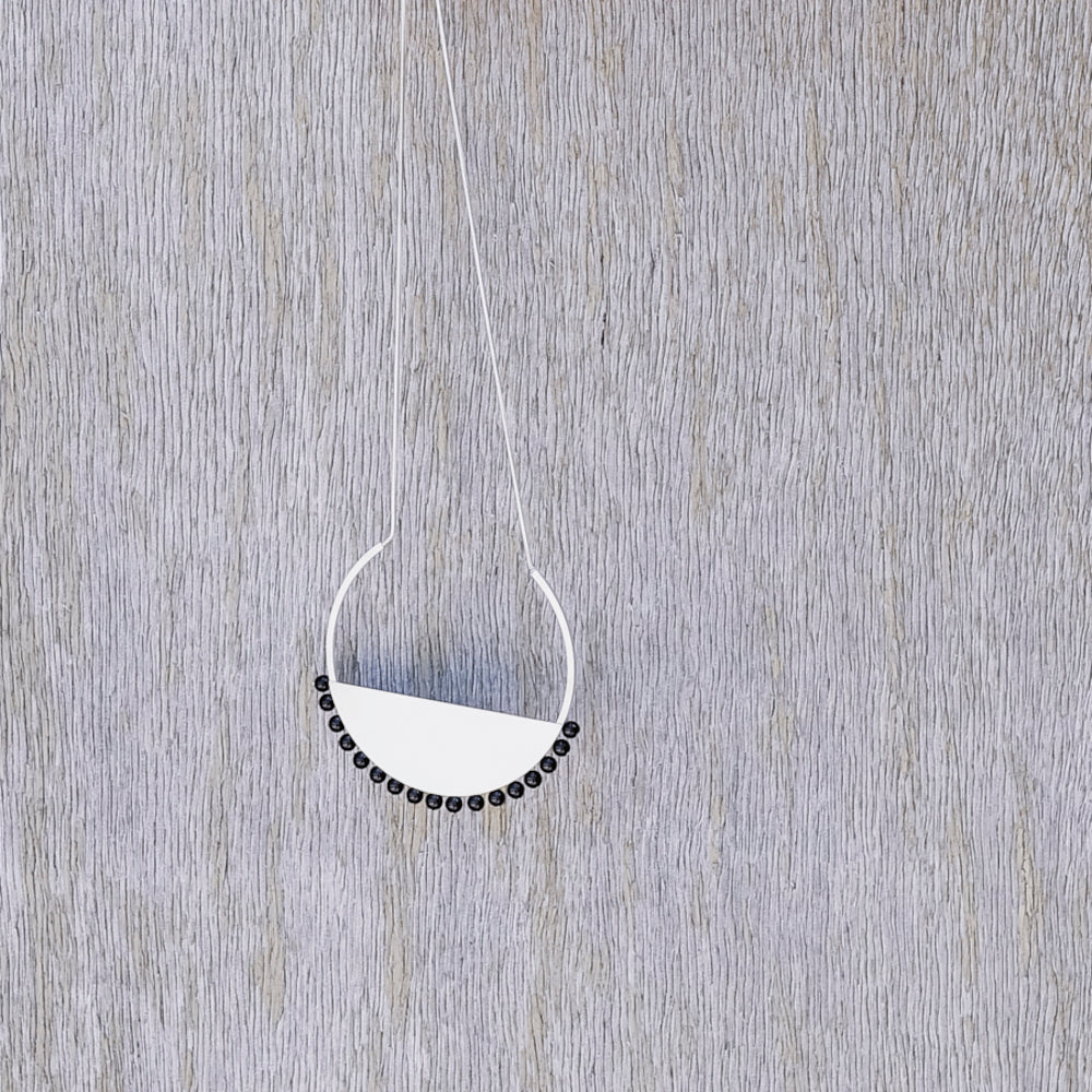 emmanuelle-hamet-eclipse-sautoir-argent-et-onyx-80-cm image 3