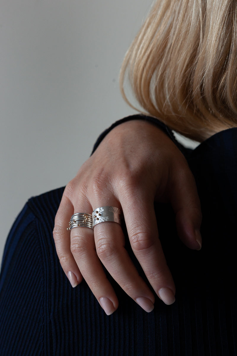 atelier-claire-marie-steinmetz-constellation-bague-argent-perles-or image 4