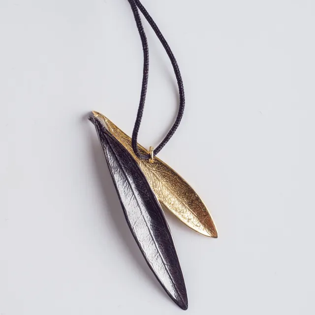 agapi-eirini-collier-olive-plaqu-or-cordon-noir image 1