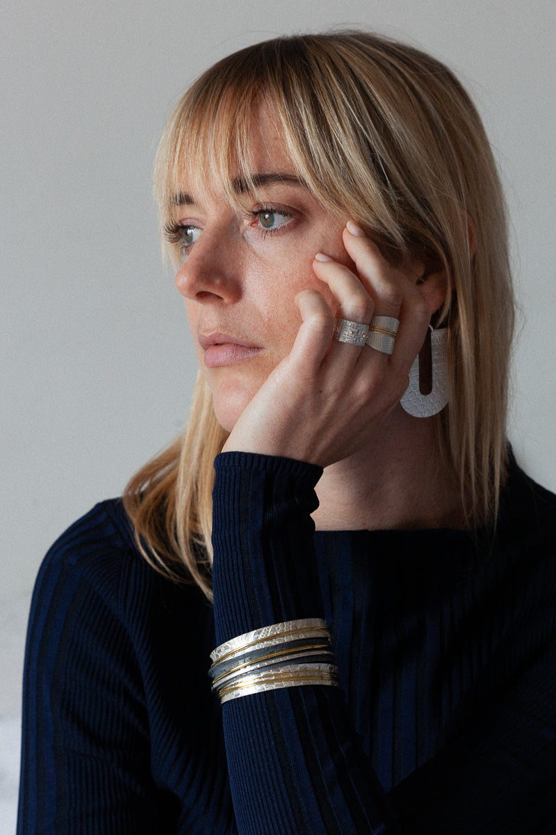 atelier-claire-marie-steinmetz-m-ditation-bracelet-argent-oxyd image 2