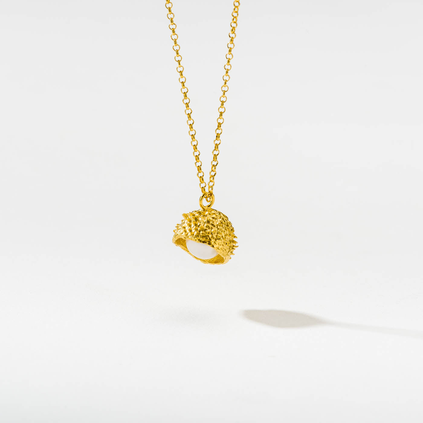 agapi-forestland-acorn-collier-gland-perle-plaqu-or image 3