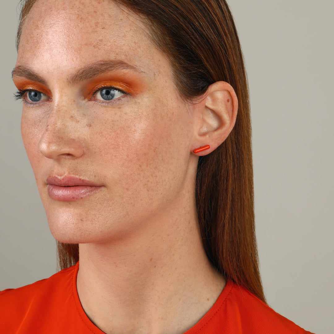 agapi-bau-jewels-lines-puces-d-oreilles-orange-cylindre-mail image 2