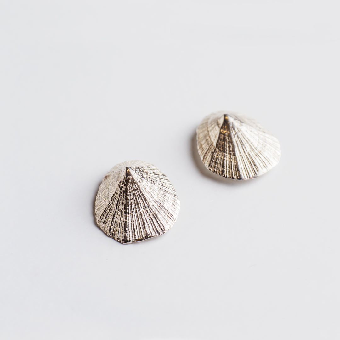 agapi-seastories-favourite-limpet-puces-argent-925-coquillage image 3