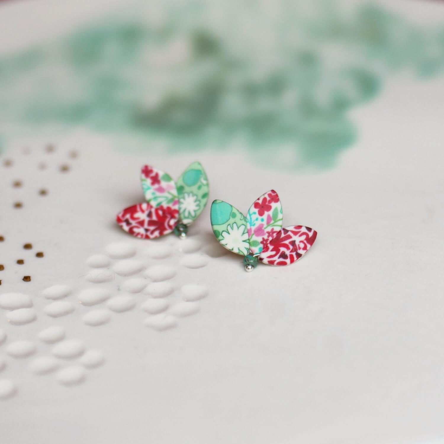 11prunes-sollya-clous-fleurs-rouge-vert-d-eau-argent-925 image 2