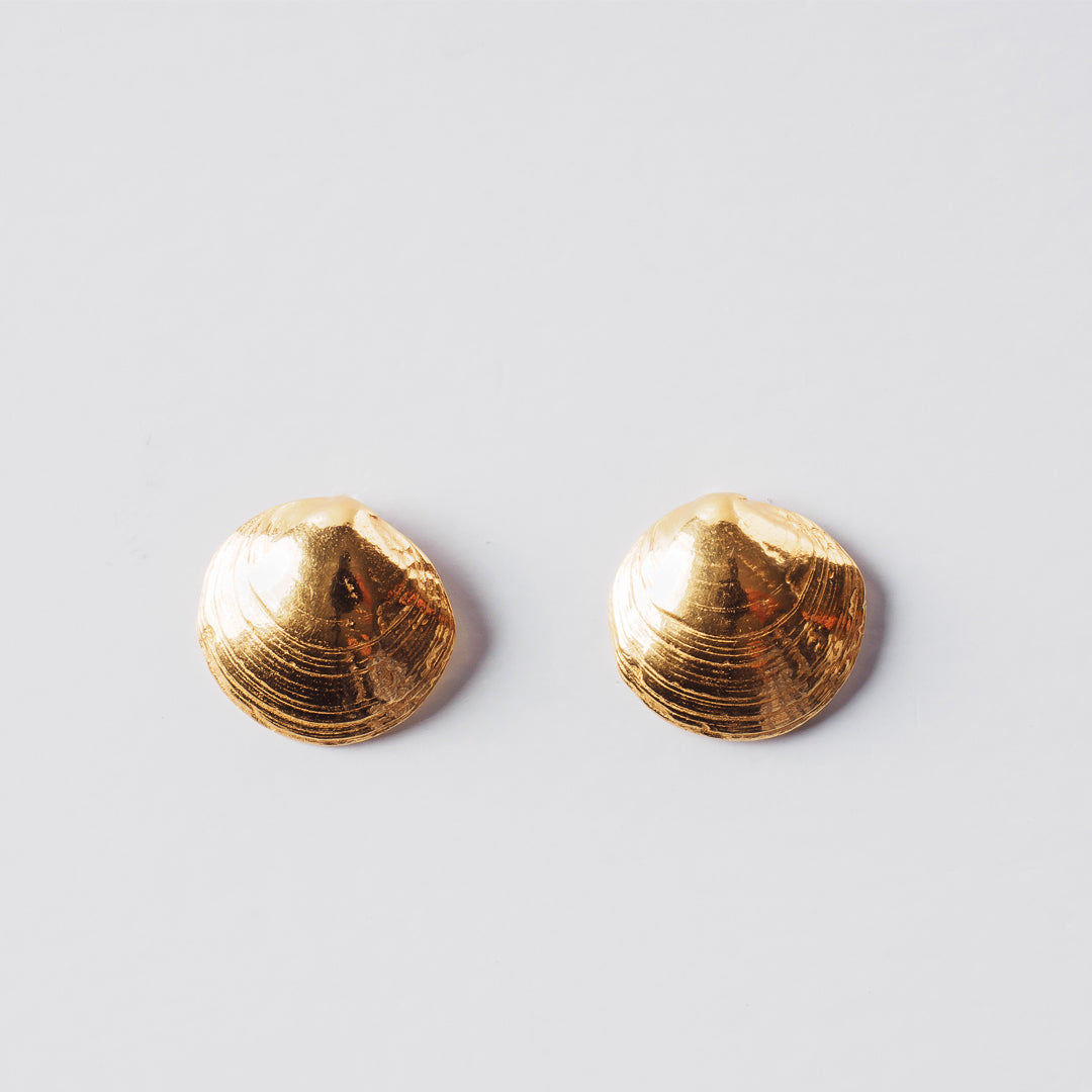agapi-seastories-romantic-clams-clous-argent-dor-1-cm image 3