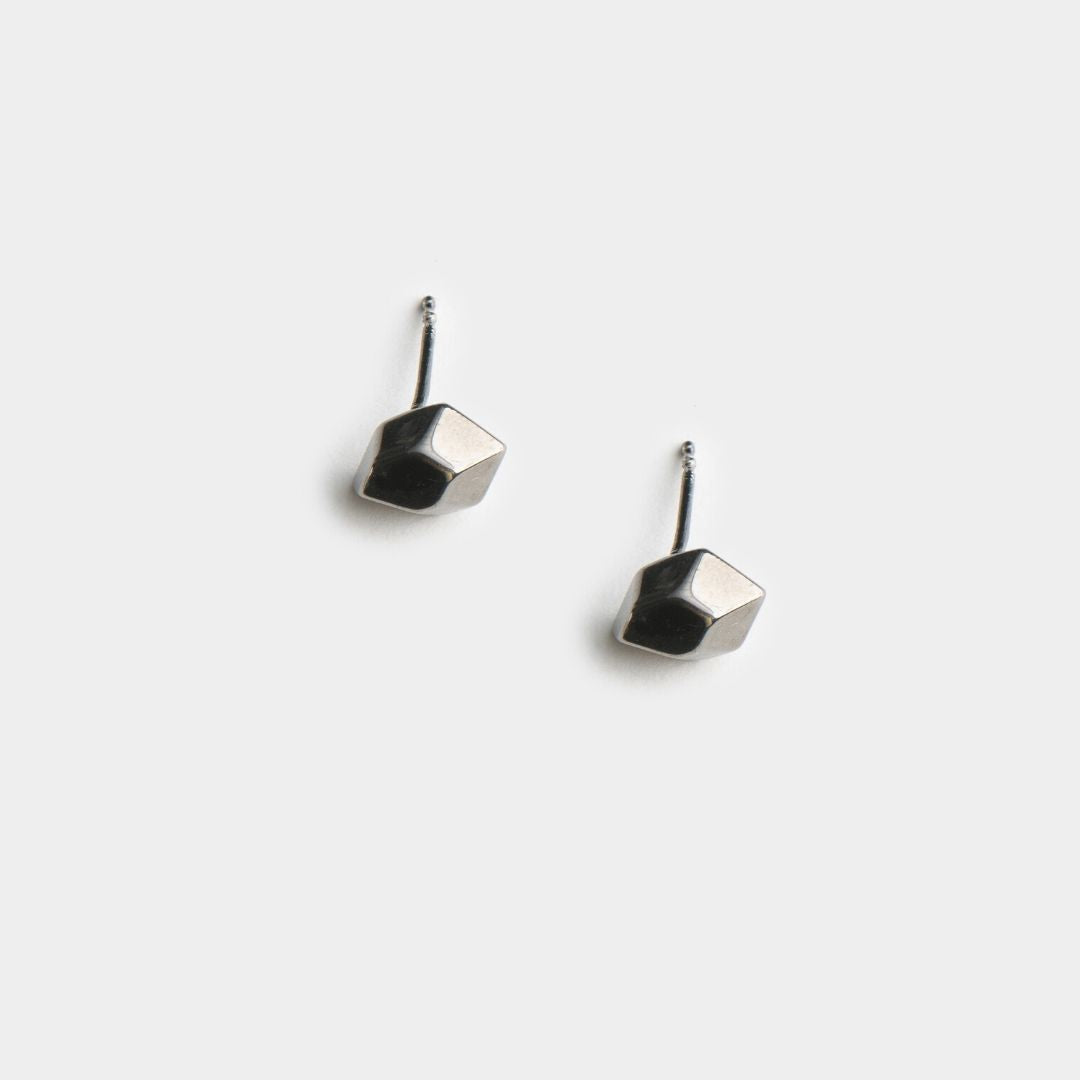agapi-love-symbols-the-desire-boucles-d-oreilles-rhodium-noir image 3