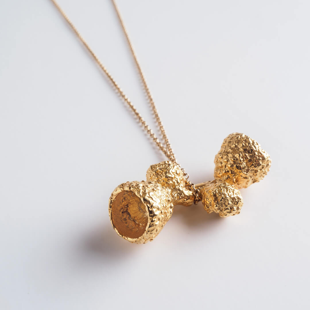 agapi-forestland-two-double-mirror-acorns-collier-long-dor-plaqu-or image 3