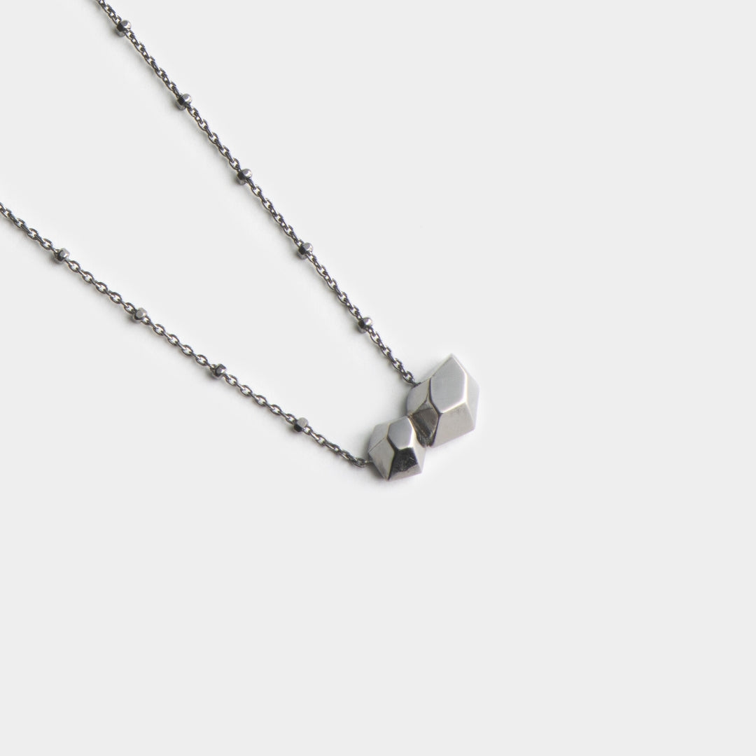 agapi-diamonds-dreams-repeated-dream-collier-rhodium-noir image 3