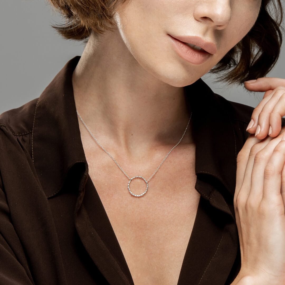 agapi-forestland-small-twig-hoop-with-dewdrops-collier-argent image 2