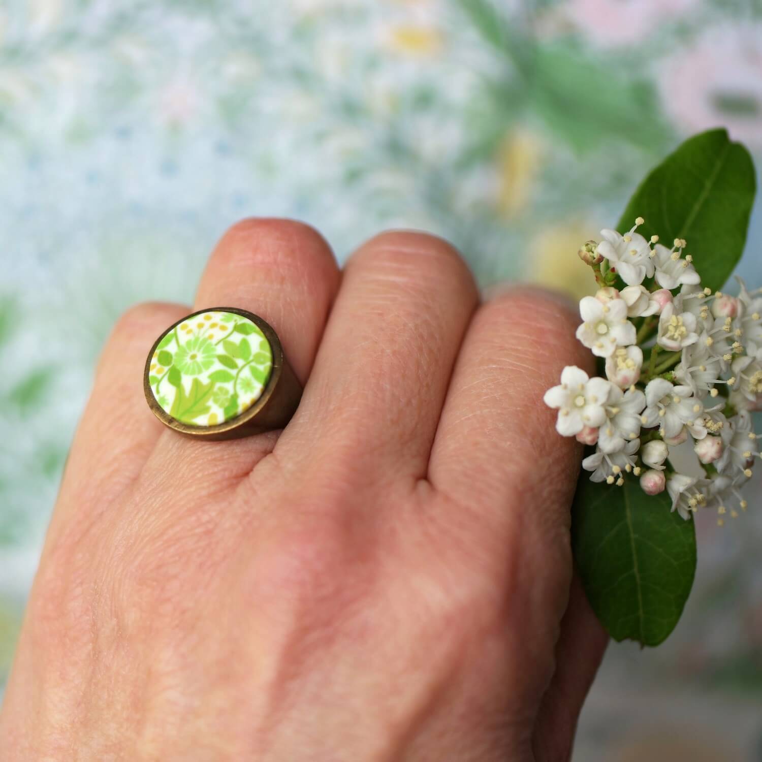11prunes-doradille-bague-ronde-ajustable-laiton-motif-floral-vert image 5