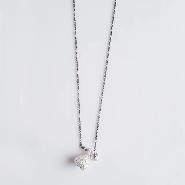agapi-forestland-two-acorns-collier-gland-argent image 1